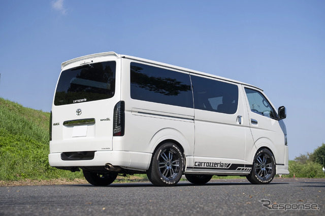 carrozzeriaデモカーのハイエース