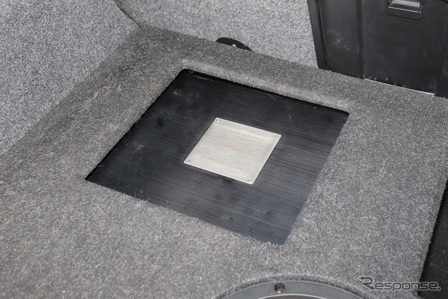 『アンティフォン』（石川県金沢市）にて製作されたオーディオカーの一例。