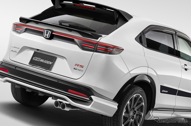 無限『ヴェゼル e:HEV RS』エクステリアパーツ装着例