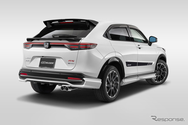 無限『ヴェゼル e:HEV RS』エクステリアパーツ装着例