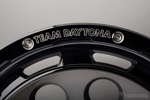 レイズ DAYTONA D9