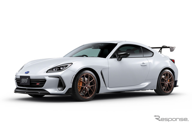 スバル BRZ の「STI Sport TYPE RA」