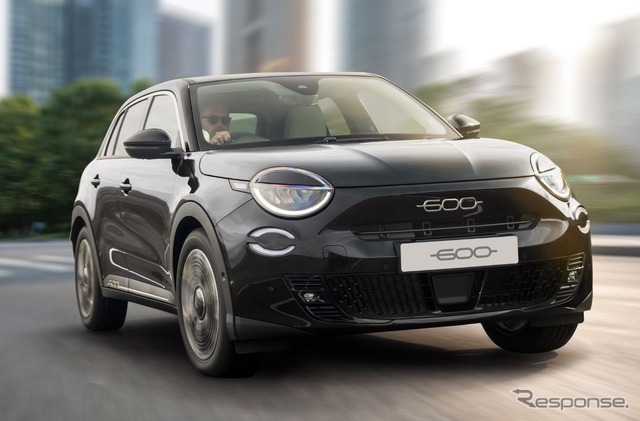 フィアット 600 ハイブリッド ネロ チネマ