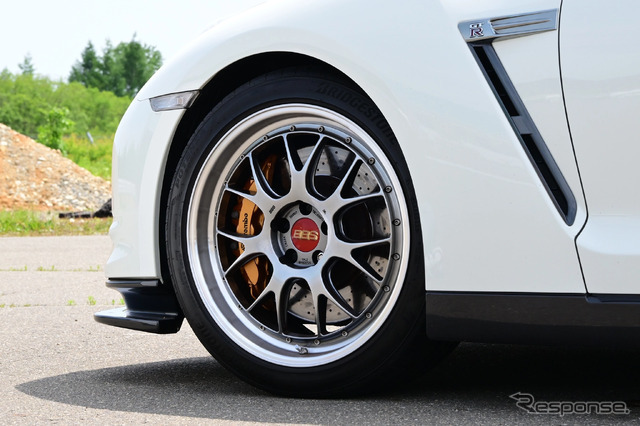 【1ピース vs 2ピースホイール】構造の違いとメリット・デメリットを徹底解説～カスタムHOW TO～