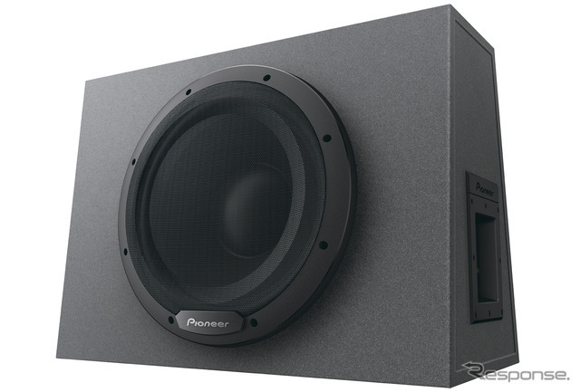 「イン・カー・リスニング学」入門 Part2「低音強化編」小型機からパワフル派まで「ボックスサブウーファー」は多種多様！ 画像