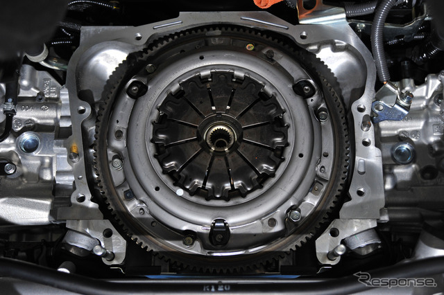 マニュアル車が別物になる！ クラッチ＆フライホイール駆動系チューンで走りを激変させる方法～カスタムHOW TO～