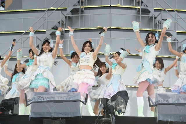 「AKB48 37thシングル選抜総選挙 <第1部>AKB48グループによるライブ」 (C)AKS