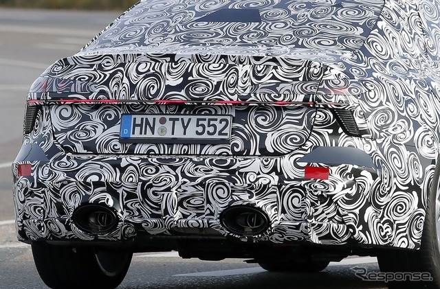 アウディ RS6セダン 新型のプロトタイプ　