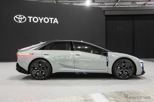 トヨタ カローラコンセプト（ジャパンモビリティショー2025）