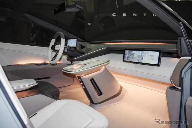 トヨタ カローラコンセプト（ジャパンモビリティショー2025）