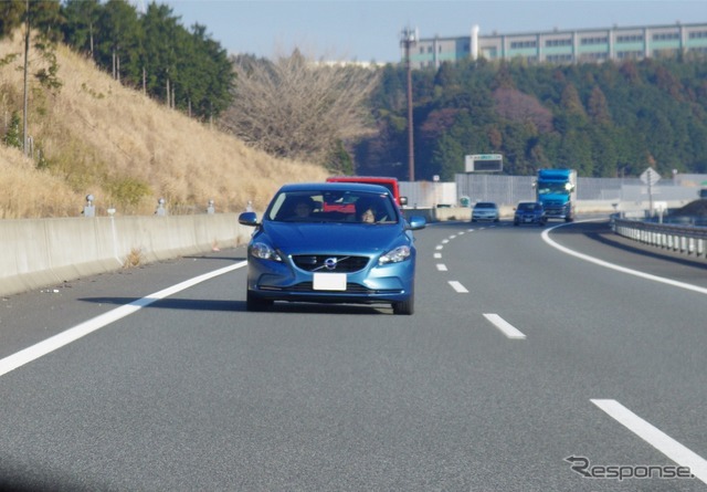 欧州車だけに高速での燃費走行は得意とするところ。高速セクションの平均燃費は各車20km/リットルを超えた