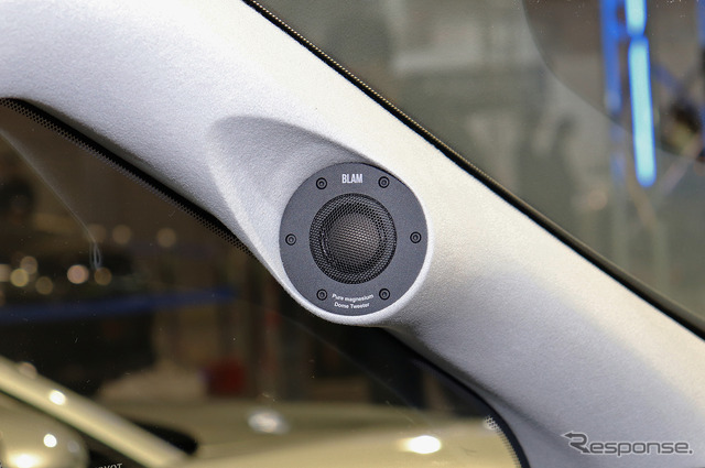 「イン・カー・リスニング学」入門 Part3「プロショップ編」プロなら。視聴位置を“擬似移動”できる!? 画像