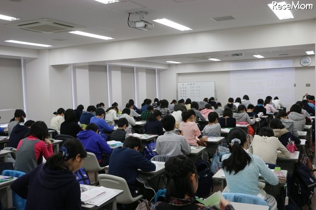 広尾学園2016年の中学入試の受験室