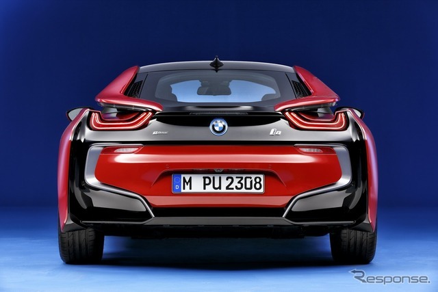 BMW i8 プロトニックレッドエディション