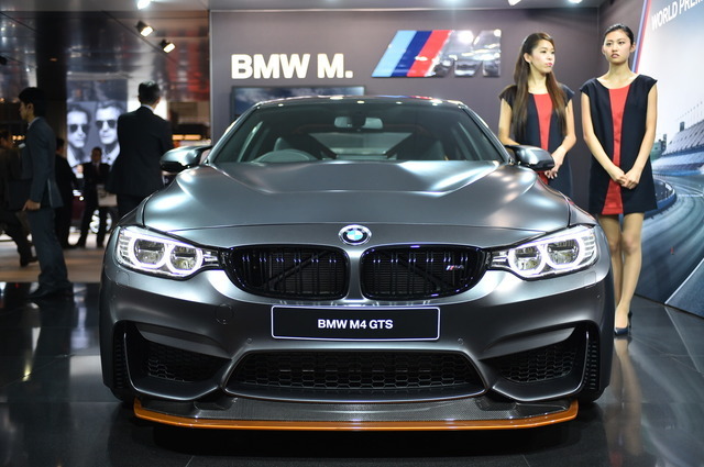 BMW M4 GTS（東京モーターショー15）