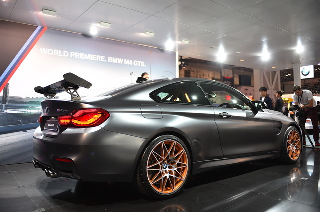 BMW M4 GTS（東京モーターショー15）