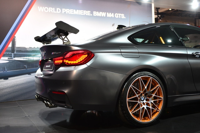 BMW M4 GTS（東京モーターショー15）