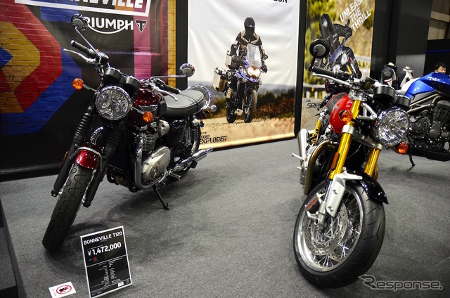スラクストンRやボンネビルT120といった話題のモデルも展示されたトライアンフブース。