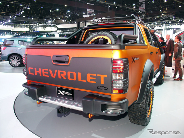 『CHEVROLET』のロゴマークがピックアップを作り続けてきた文化を感じさせる