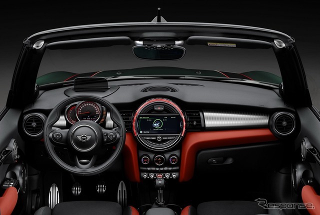 新型MINI コンバーチブルのジョンクーパーワークス