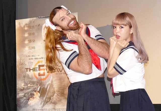 レディビアード＆藤田ニコル／『フィフス・ウェイブ』イベント