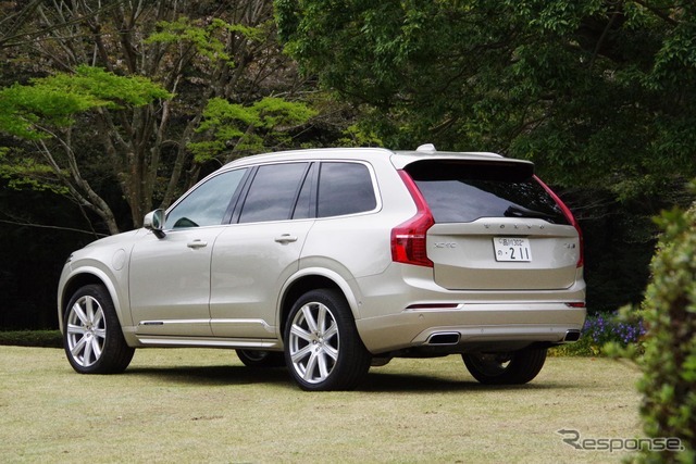 ボルボ XC90 T8 Twin Engine AWD Inscription