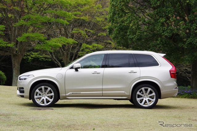 ボルボ XC90 T8 Twin Engine AWD Inscription