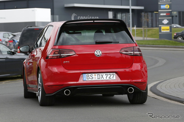 VW ゴルフGTI クラブスポーツS スクープ写真