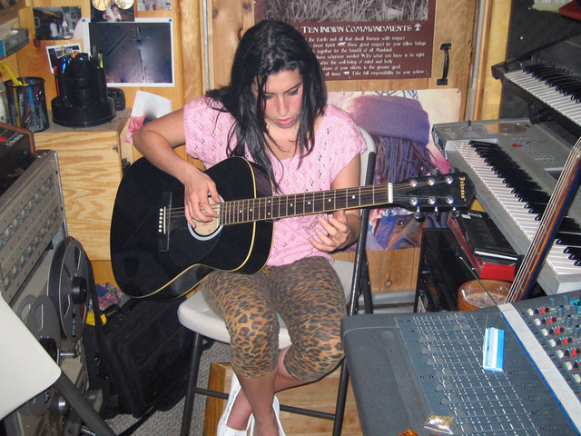 『AMY エイミー』(C)Nick Shymansky Photo by Nick Shymansky (C)2015 Universal Music Operations Limited.