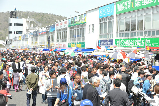 SUPER GT第1戦　岡山国際サーキットの様子
