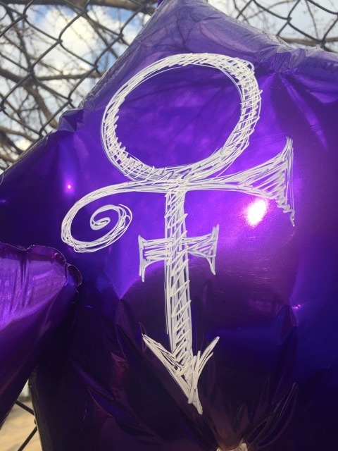 【ハリウッドより愛を込めて】 PURPLE REIGN（紫の時代）…プリンスを偲んで