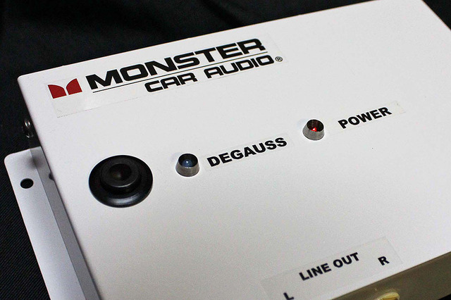 MONSTER CAR AUDIO・MCA-DSC-01