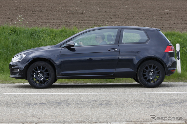 VWの新型クロスオーバーSUV 開発車両 スクープ写真