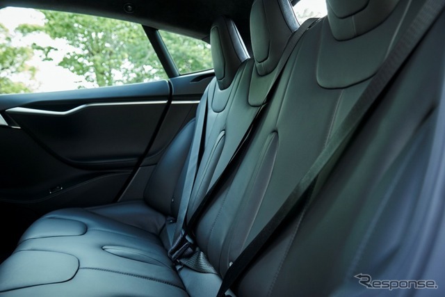 新型テスラ モデルS