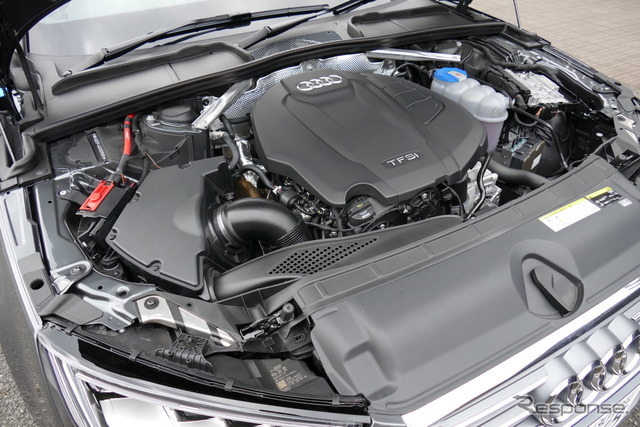 アウディA4 2.0 TFSI クワトロスポーツ