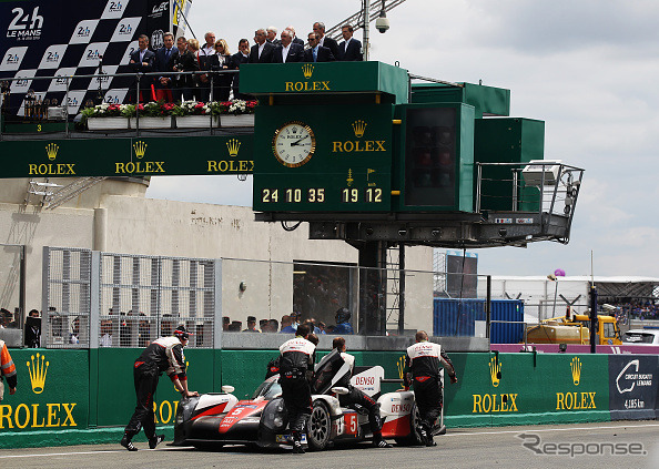 残り3分、ゴール目前で停止してしまったトヨタ5号車（ルマン24時間耐久レース2016）