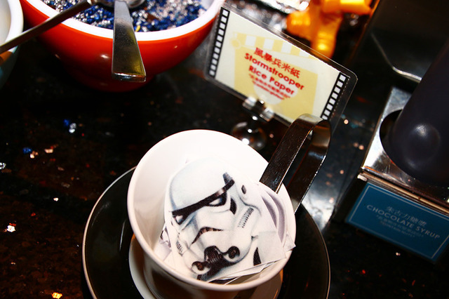 『スター・ウォーズ』仕様／「ディズニー・ハリウッド・ホテル」の「シェフ・ミッキー」(C) Disney (C) Disney/Lucasfilm Ltd. (C) & TM Lucasfilm Ltd.