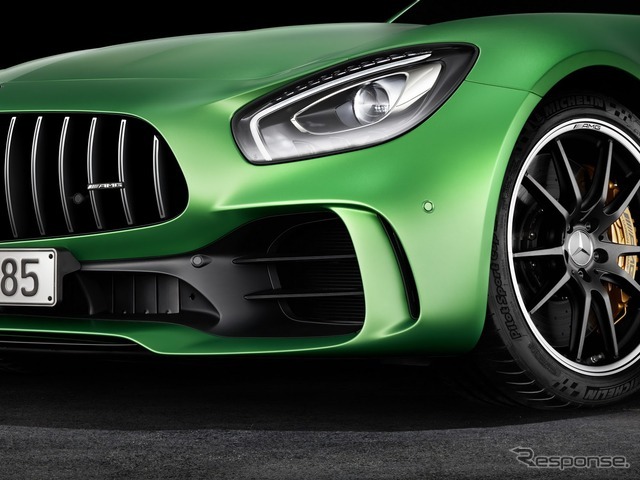 メルセデスAMG GT R