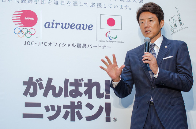 「エアウィーヴ 夏の快眠 体感フェア」に松岡修造が登壇（2016年6月28日）