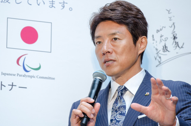 「エアウィーヴ 夏の快眠 体感フェア」に松岡修造が登壇（2016年6月28日）