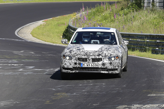 BMW 3シリーズ セダン　スクープ写真