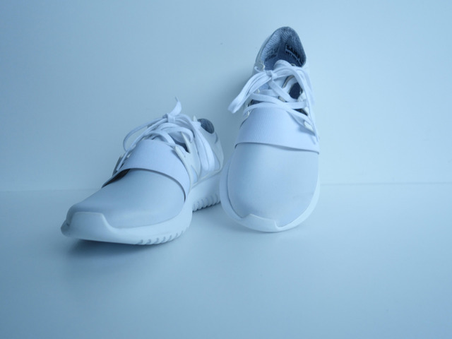 アディダス オリジナルス×梨花「Tubular Viral W C MAISON」が7/16発売