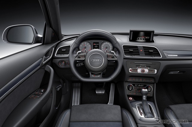 アウディ RS Q3 パフォーマンス