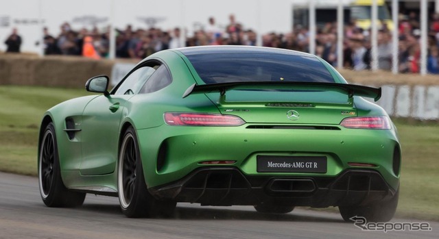 メルセデスAMG GT R