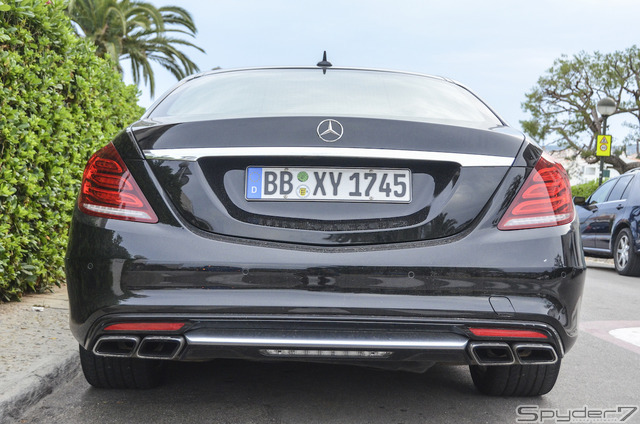 メルセデス　AMG S63 　セダン　スクープ写真