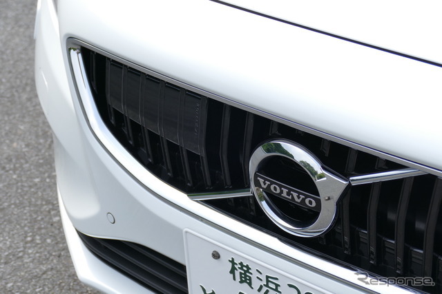 ボルボ V40 T3