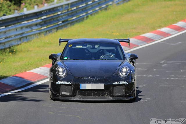 ポルシェ 911 GT2 RSスクープ写真
