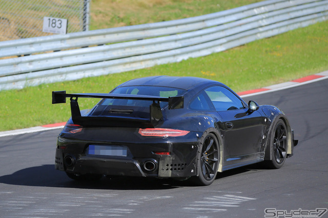 ポルシェ 911 GT2 RSスクープ写真