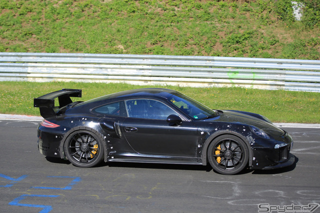 ポルシェ 911 GT2 RSスクープ写真