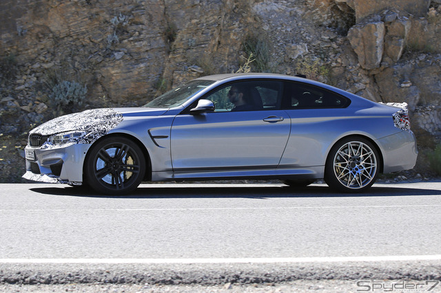 BMW M4 スクープ写真